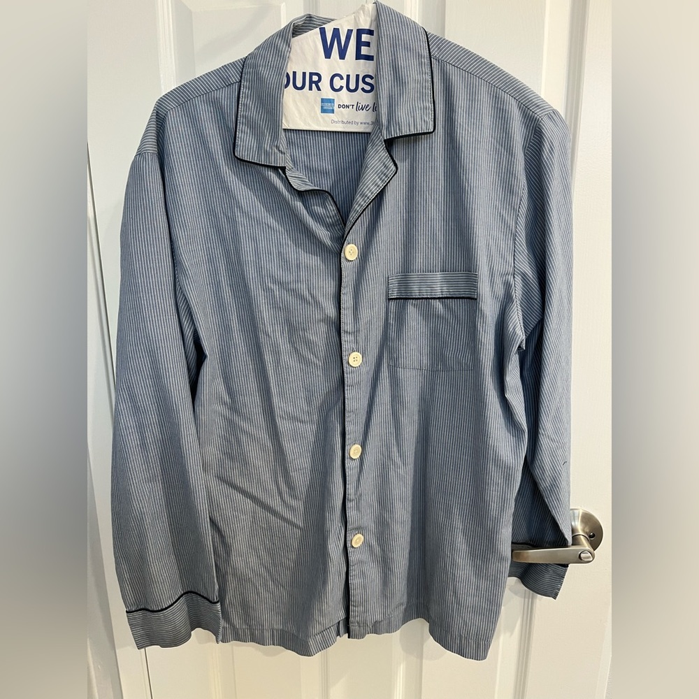 Men’s size medium button up shirt Morona